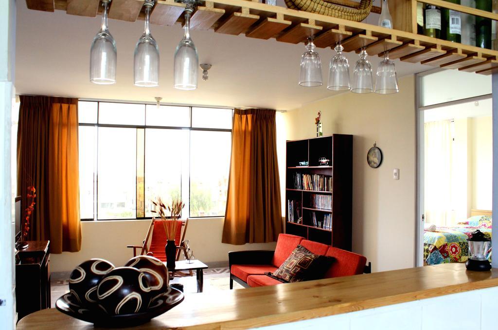 Taytaypa Rooms & Apartments Lima Airport Esterno foto