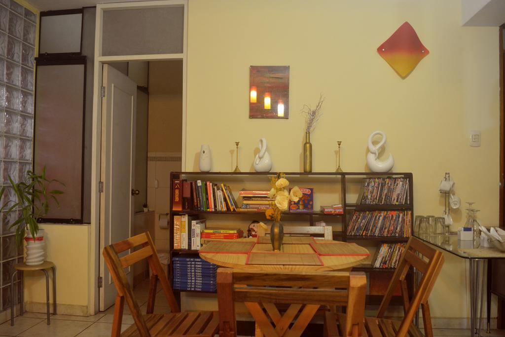 Taytaypa Rooms & Apartments Lima Airport Esterno foto