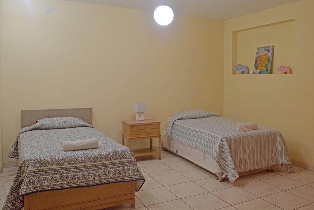 Taytaypa Rooms & Apartments Lima Airport Esterno foto
