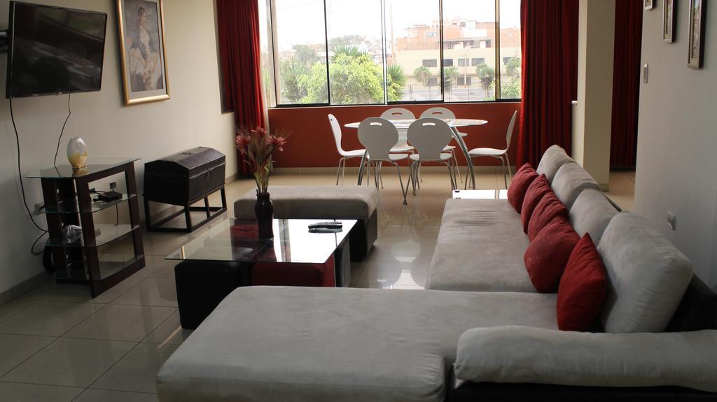 Taytaypa Rooms & Apartments Lima Airport Esterno foto