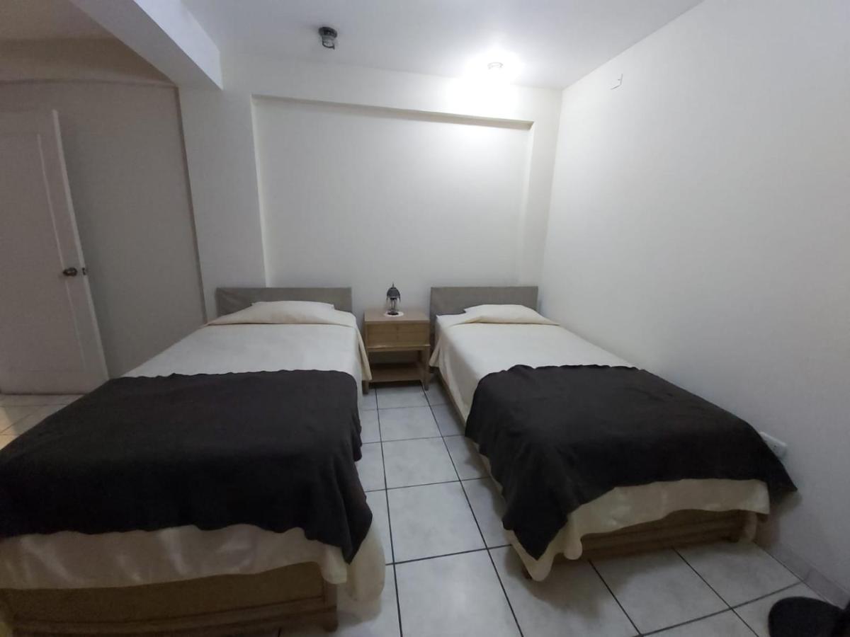 Taytaypa Rooms & Apartments Lima Airport Esterno foto